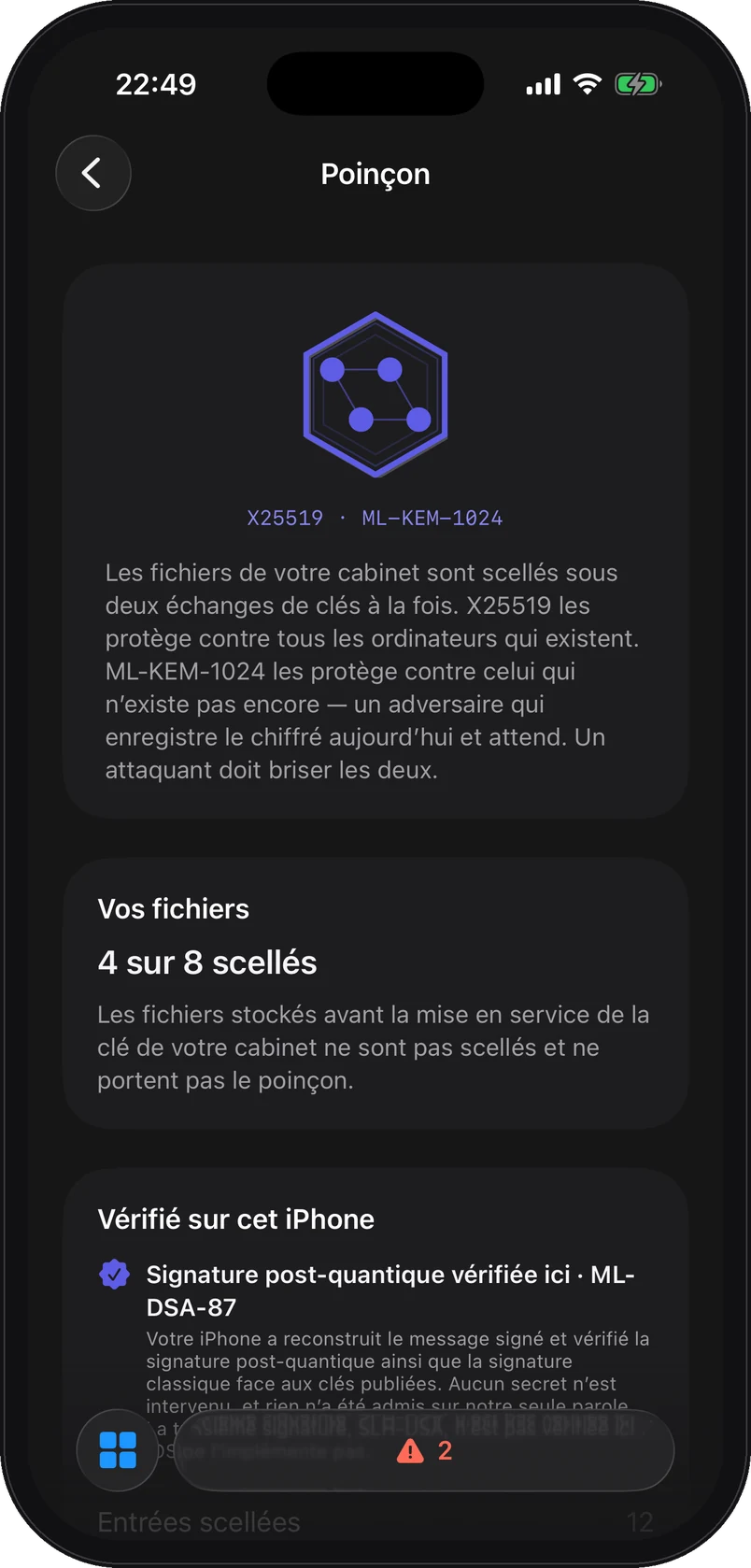 Capture de l’application iPhone : écran Poinçon, état du scellement des documents et vérification des signatures, avec données de démonstration.